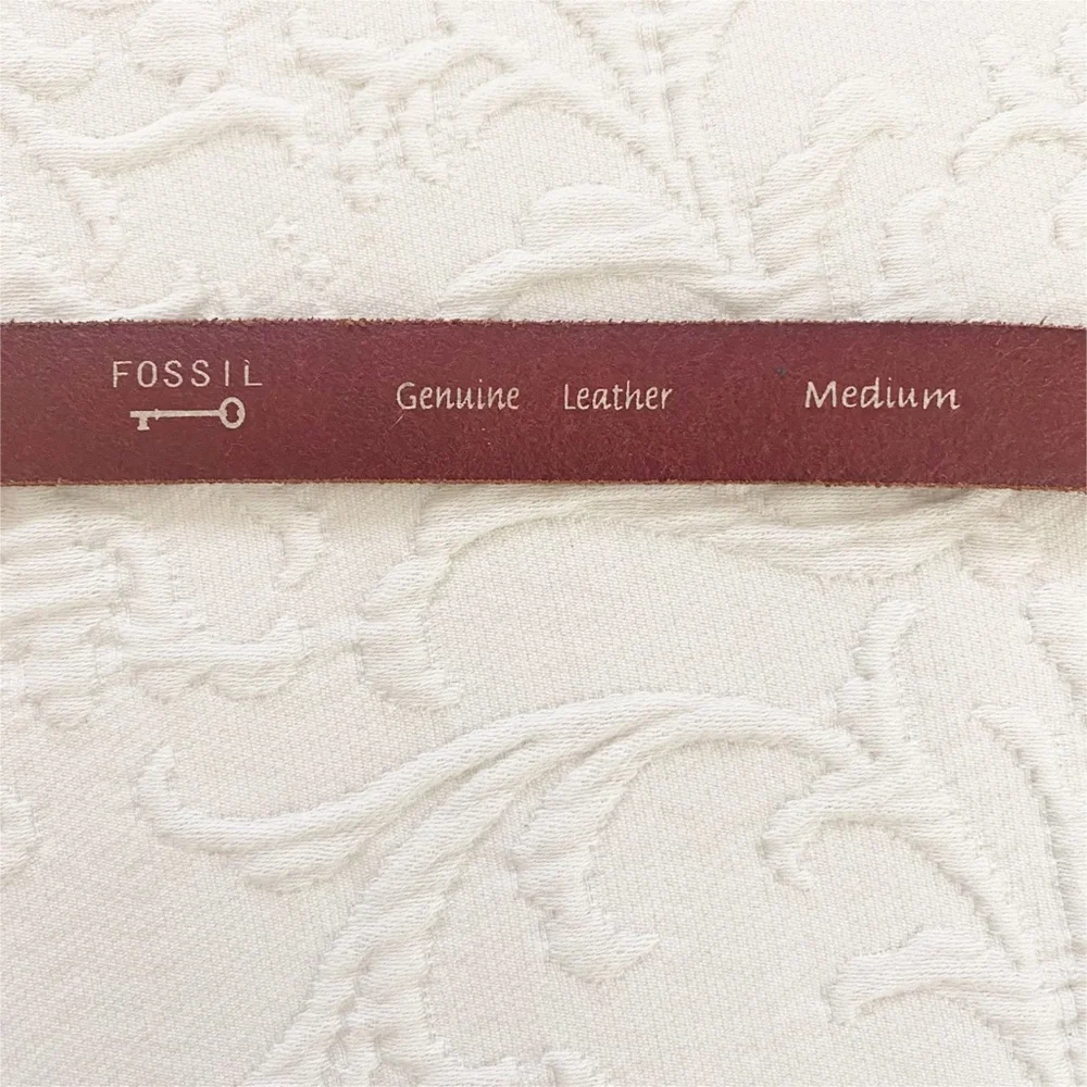 FOSSIL Reddish Brown Leather Belt with Rhinestone Buckle Size Medium
